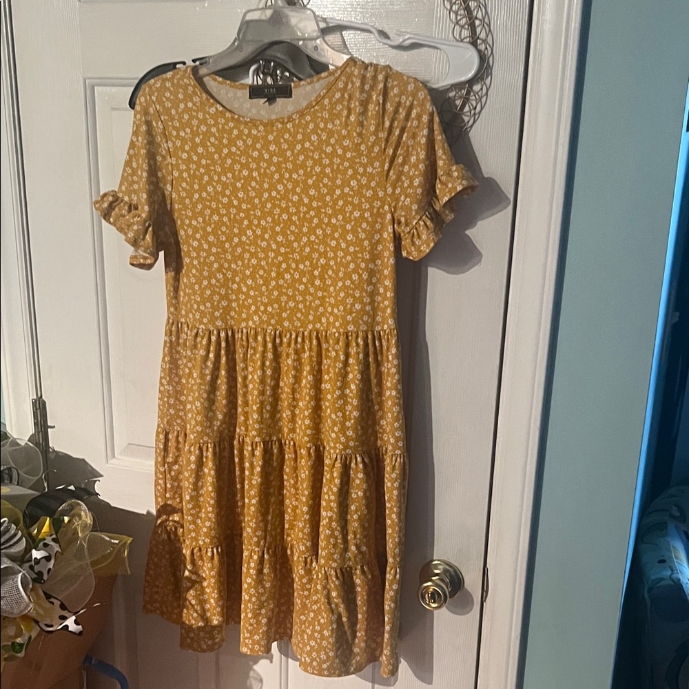 Vibe Mustard Floral Dress, medium, PTP 16-17”, length 34”